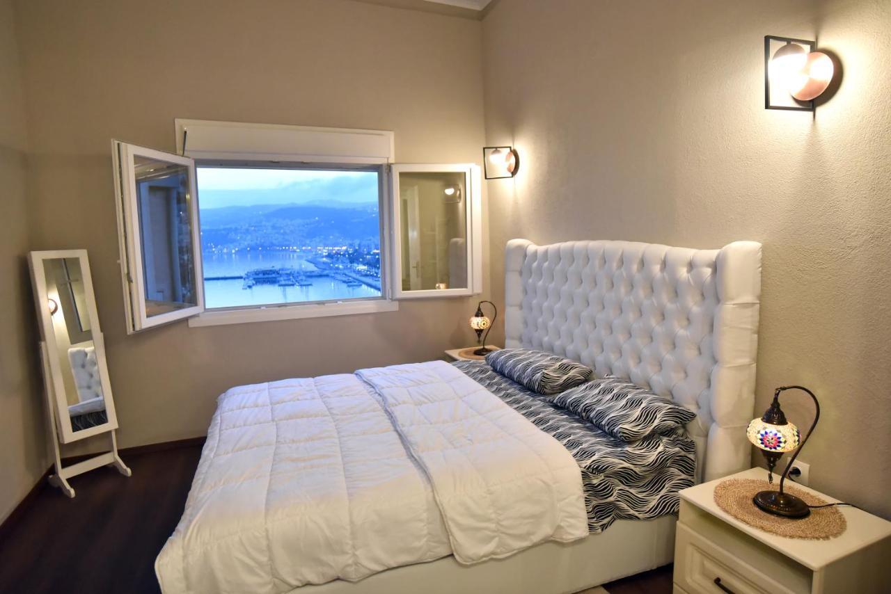 Golden Sea View - Old Town Apartment Кавала Екстериор снимка