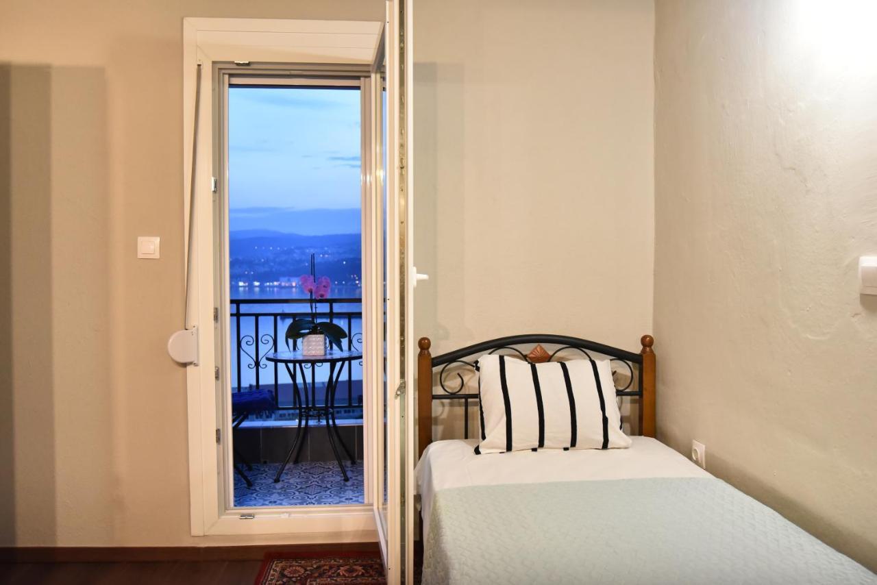 Golden Sea View - Old Town Apartment Кавала Екстериор снимка