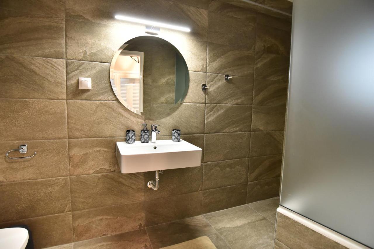 Golden Sea View - Old Town Apartment Кавала Екстериор снимка